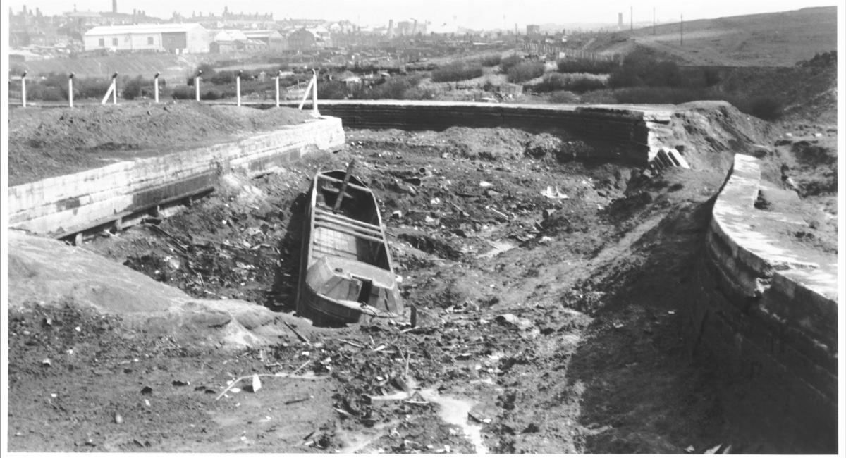 NCB boat Elizabeth photographed close to the breach site NCB boat Elizabeth photographed close to the breach site